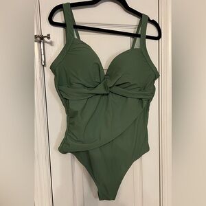 Cupshe women’s one piece, XL, green, New